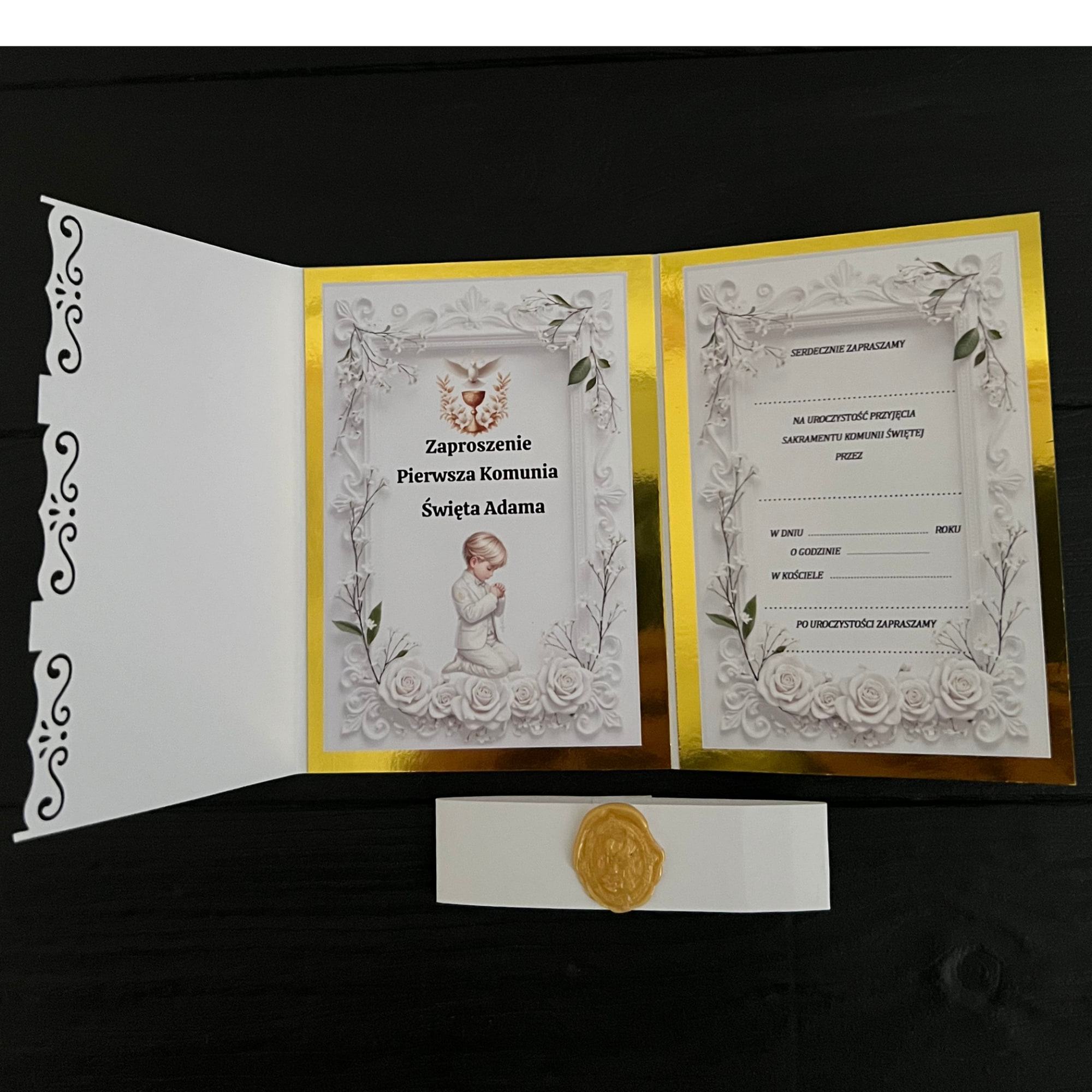 Drieluik-uitnodiging voor een communie met gouden binnenkant